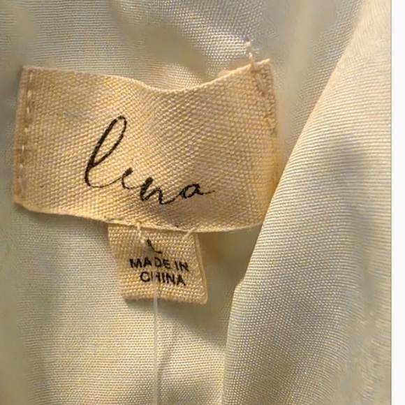 Sovereign Lena (Size Lg) Cream Textured Fabric Square Neck Ruffled Romper - Picture 6 of 8